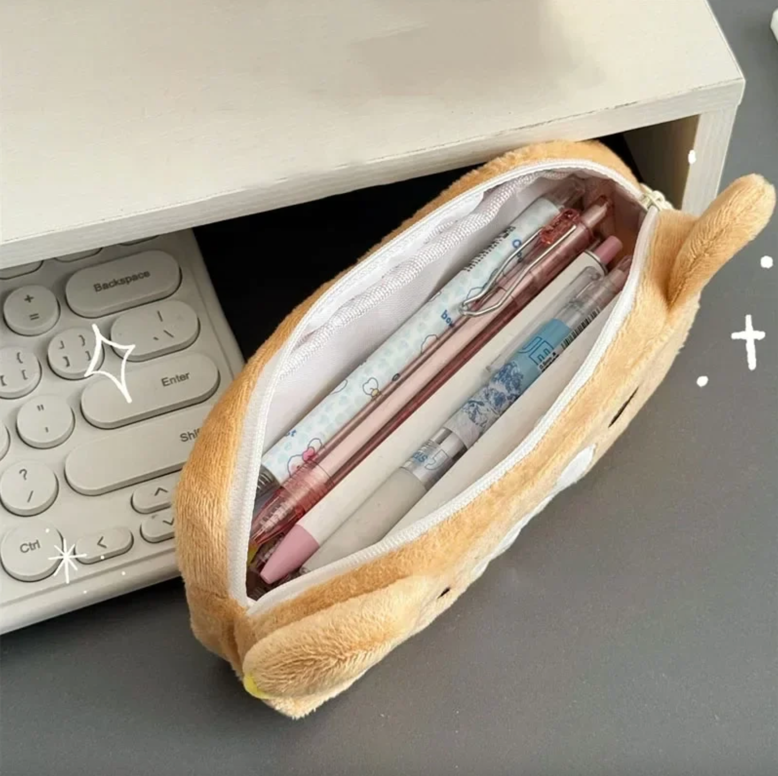 Fuwu Cozy Bear Pencil Pouch – Soft Plush Zip-Up Case
